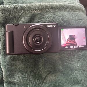 Sony ZV1F Black Digital Camera with Flip Screen